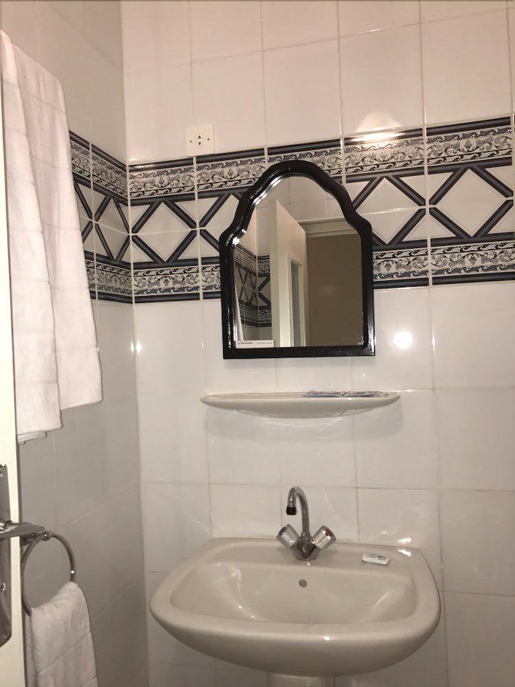 Hotel Grand Bassin Tlemcen Ngoại thất bức ảnh